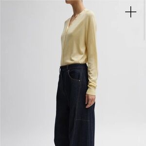 Tibi nwt Cashmere Silk Blend Slim Cardigan × 1
Lemon Ice / Small / S124CS6492